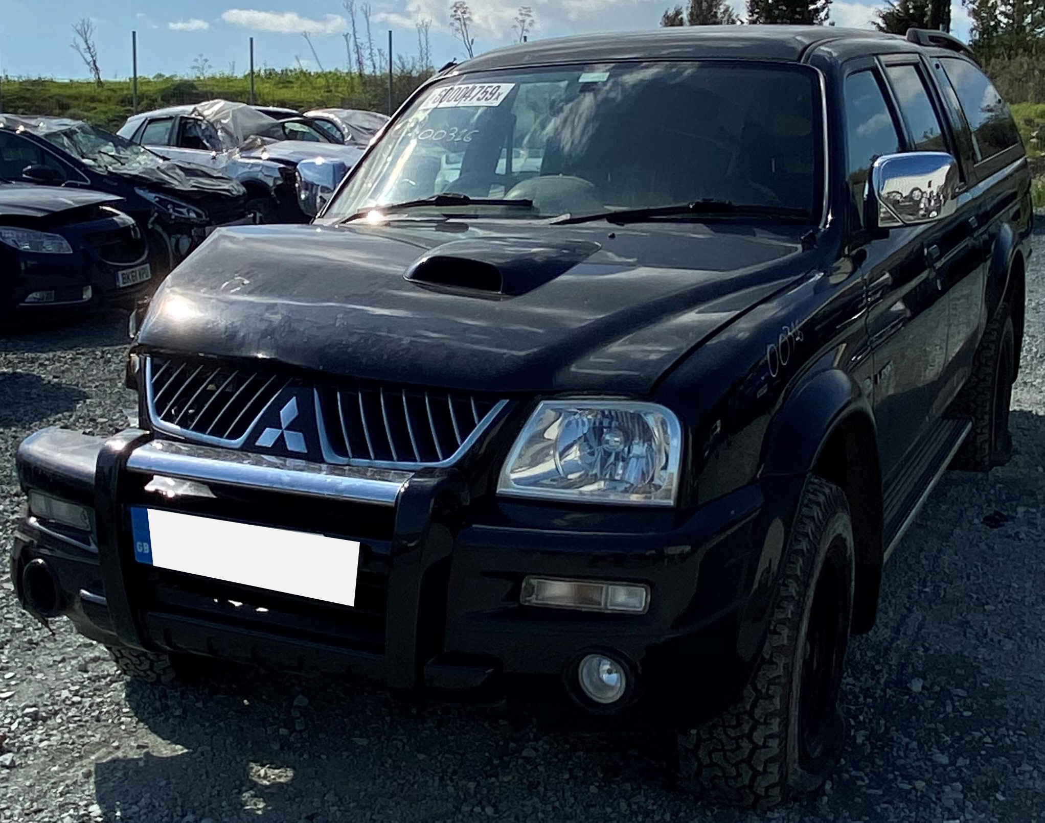 MITSUBISHI L200 TROJAN